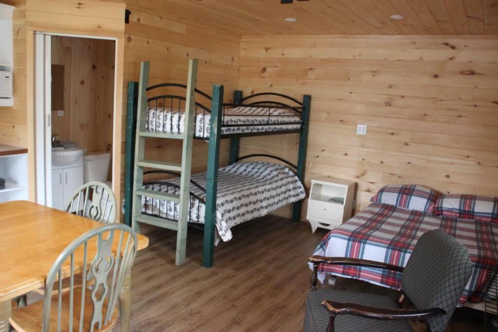 Chalet Au Bord Du St-Maurice La Tuque Ngoại thất bức ảnh