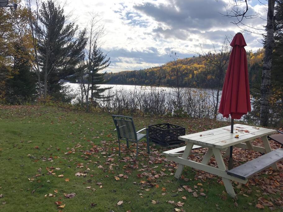 Chalet Au Bord Du St-Maurice La Tuque Ngoại thất bức ảnh