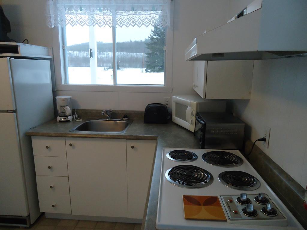Chalet Au Bord Du St-Maurice La Tuque Ngoại thất bức ảnh